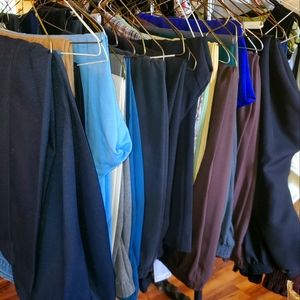 Lot of 30 women's pants sizes 2x and 3x variety of colors.